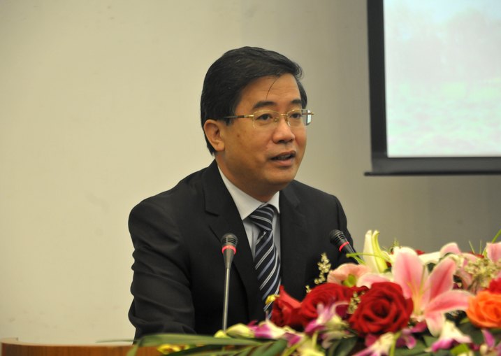 學校召開2014年畢業生就業信息發布會暨東華大學畢業生就業工作指導委員會第十二次年會(圖)