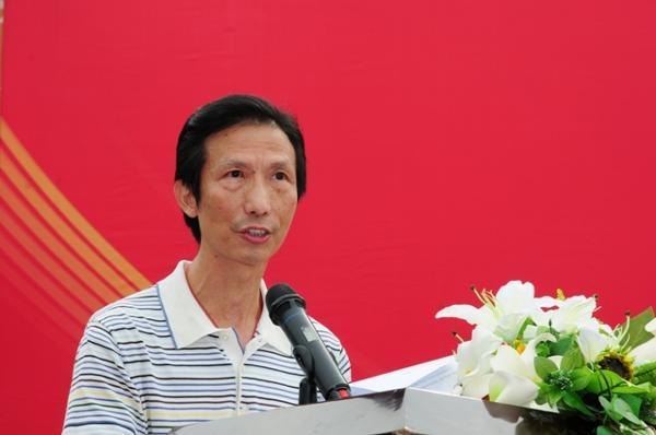 長沙師范學校隆重舉行2013級新生軍訓會操暨開學典禮