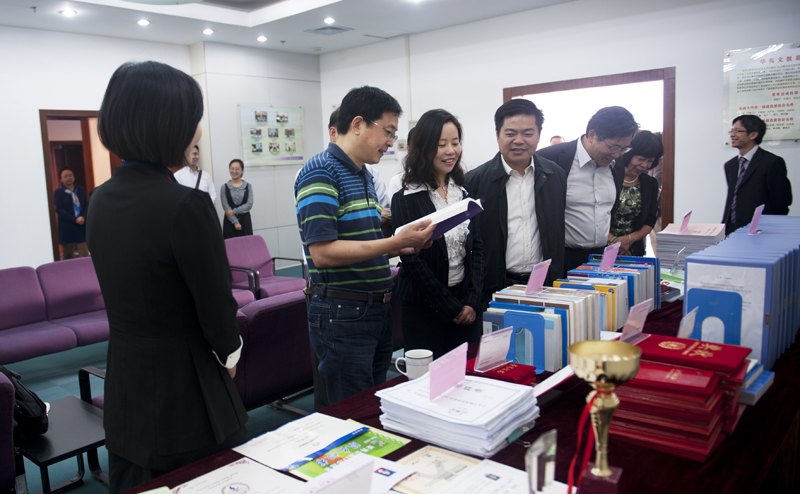 省評估院專家蒞臨金陵學院進行專業建設抽檢預訪工作