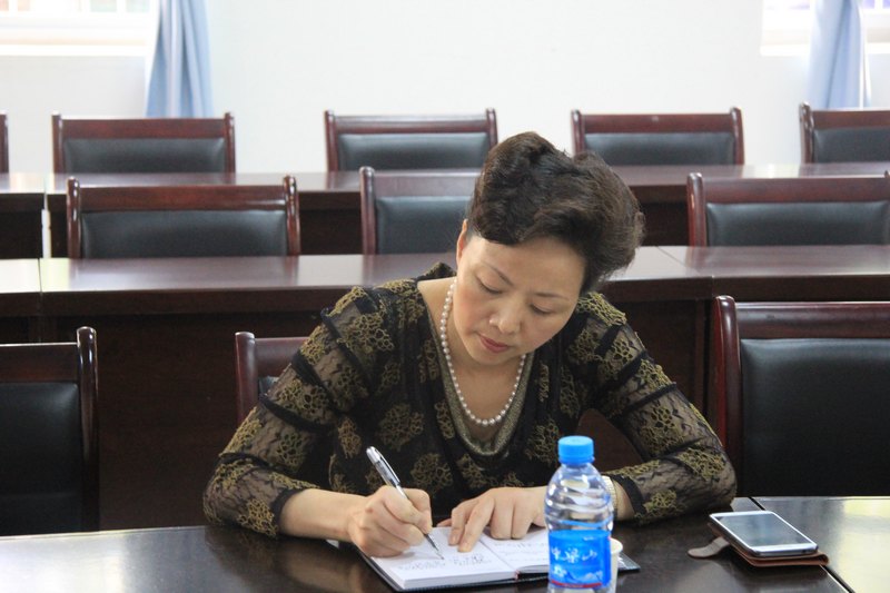 永川區(qū)副區(qū)長(zhǎng)孔萍一行來(lái)重慶大學(xué)城市科技學(xué)院調(diào)研