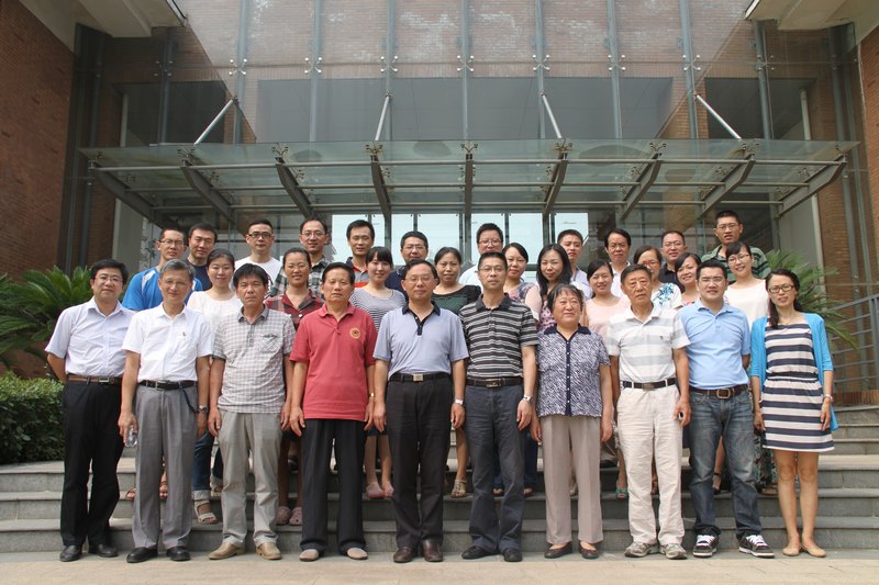 華中科技大學(xué)文華學(xué)院經(jīng)管學(xué)部召開(kāi)2013年科研工作研討會(huì)