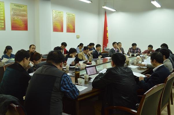 理學院召開中層以上干部聯系學生班級工作推進會