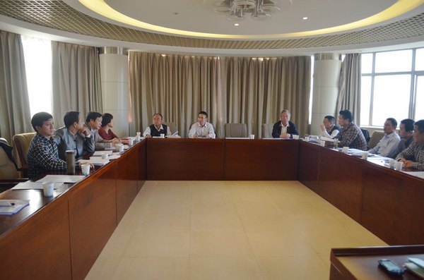 學校基層組織黨的群眾路線教育實踐活動進入專題民主生活會準備階段