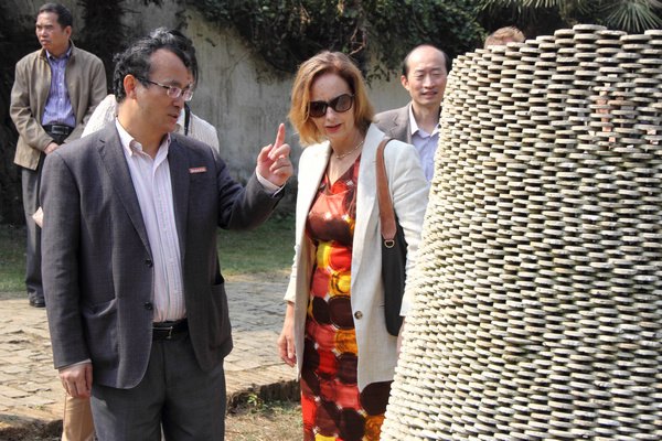 荷蘭代爾夫特市政府代表團來景德鎮陶瓷學院參觀