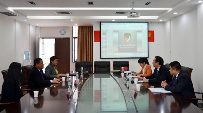 李豐生院長會見泰國欽那瓦大學校長代表團