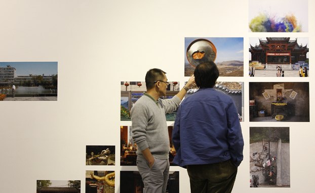 王川個展《彩》呈現多彩的社會現實