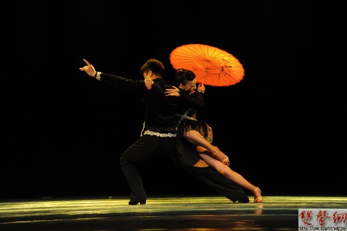 第二屆青年教師技能展演舞蹈專場精彩上演