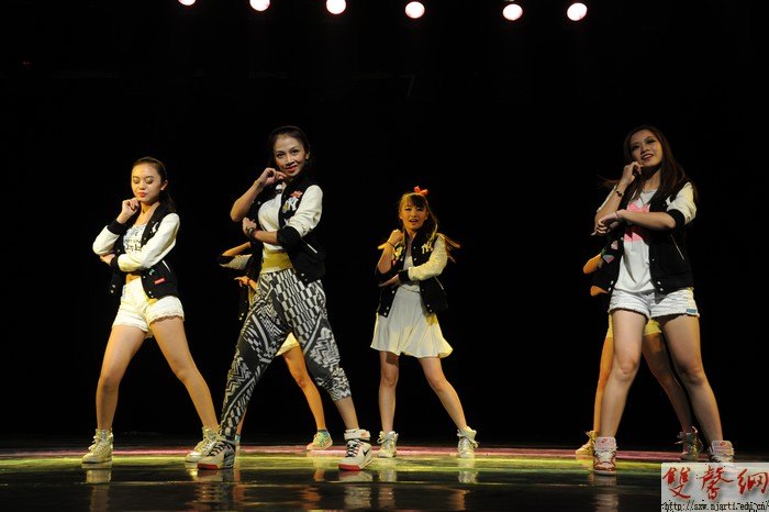 第二屆青年教師技能展演舞蹈專場精彩上演