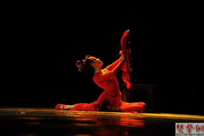 第二屆青年教師技能展演舞蹈專場精彩上演