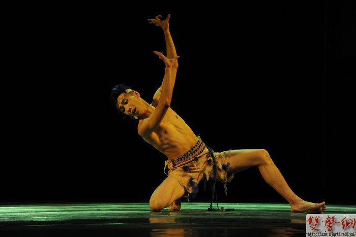 第二屆青年教師技能展演舞蹈專場精彩上演