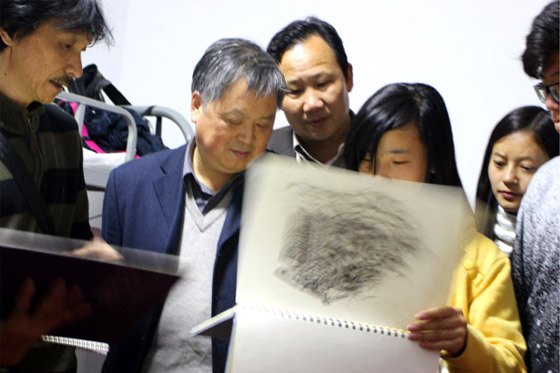 汪建利深入寫生基地看望藝術(shù)寫生師生