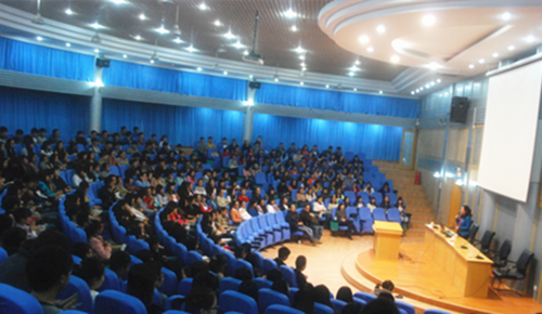 經(jīng)濟(jì)與政法學(xué)院開展2013年度“課堂會(huì)課廳”活動(dòng)