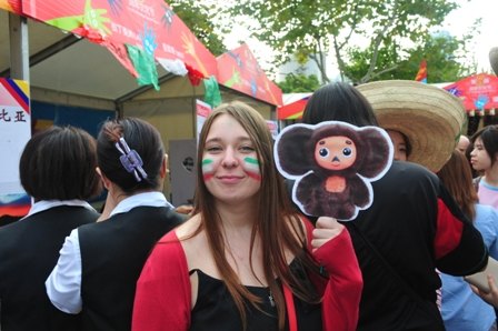 東華大學第五屆國際文化節(jié)開幕