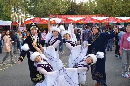 東華大學第五屆國際文化節(jié)開幕