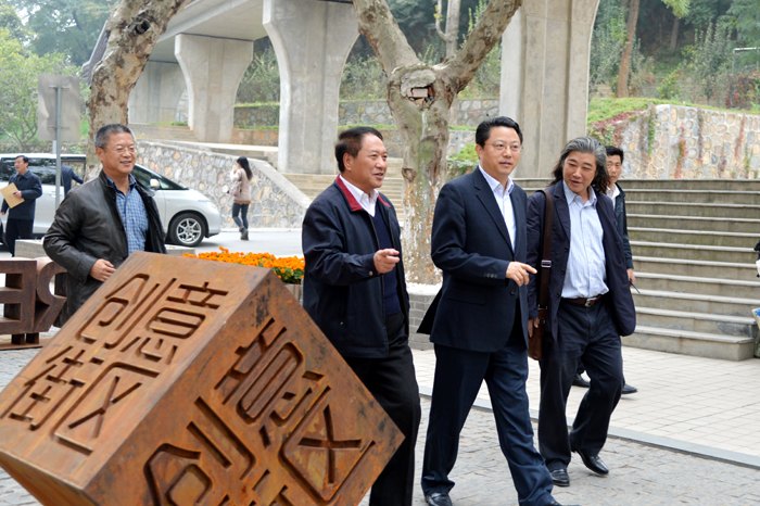 ʡίίϾίӛl(wi)ɁУ}v