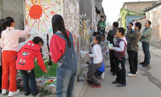 版畫系學(xué)生黨支部開展紅色“1+1”活動