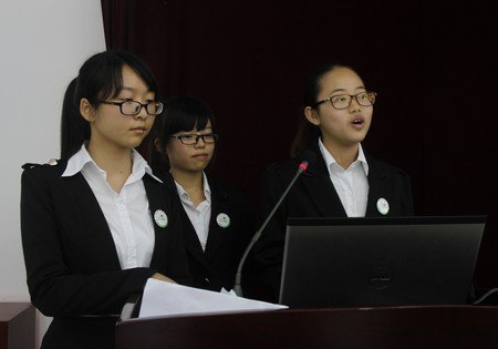 臺州學(xué)院舉行2012學(xué)年特優(yōu)學(xué)風(fēng)班評審會(huì)