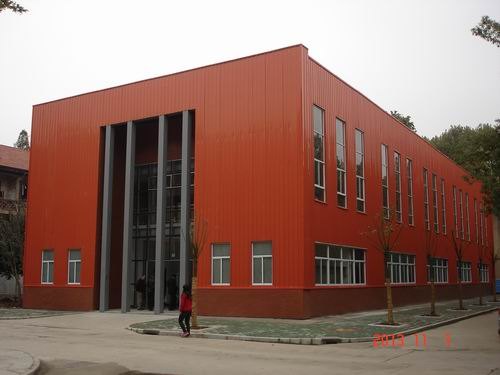 結構大廳和羽毛球館建設項目通過竣工驗收