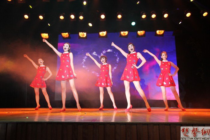 影視學院10播畢業匯報《正青春》上演“正能量”