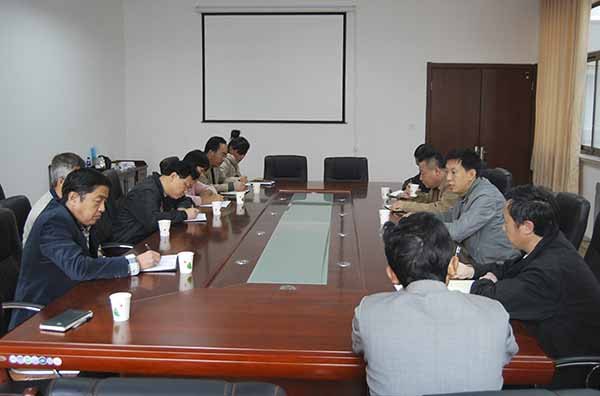 學校組織師生進行消防演練普及消防知識