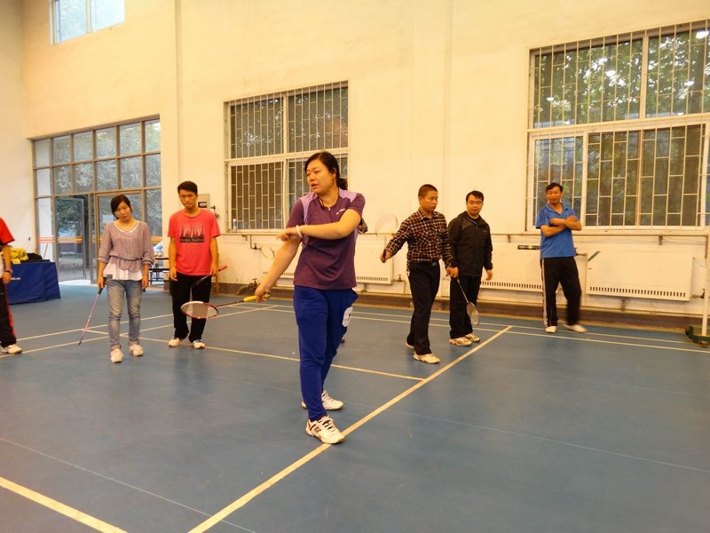 武漢體育學院羽毛球隊主教練樊林華來許昌學院講學
