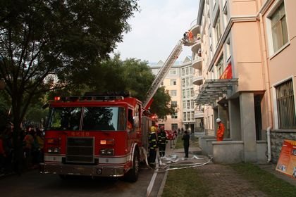 學校舉行2013年消防安全疏散演習