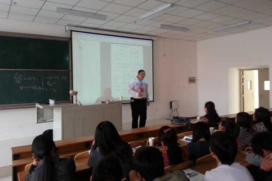 武漢大學博士生導師陳化教授來晉中學院講學
