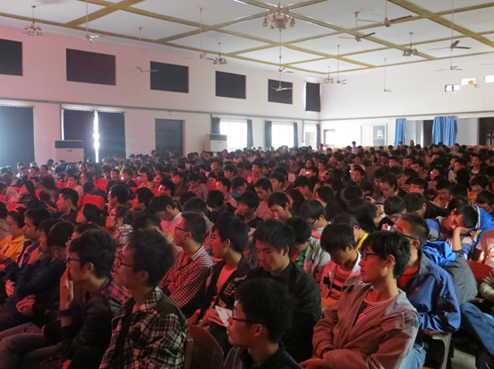 湖北工業(yè)大學(xué)2013級新生安全防范與健康知識系列講座圓滿結(jié)束