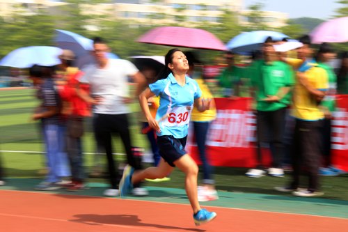 第二十一屆“動感地帶”杯田徑運動會勝利閉幕