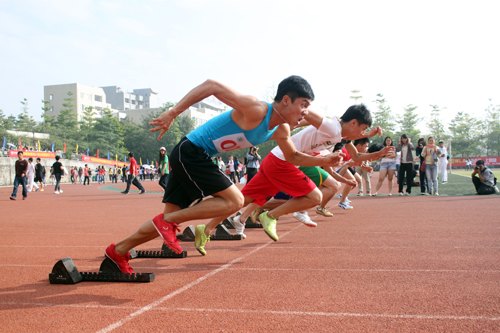第二十一屆“動感地帶”杯田徑運動會勝利閉幕
