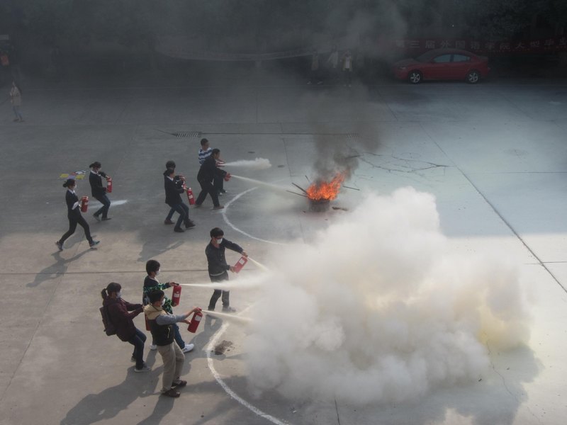 學(xué)院開展消防宣傳系列活動(dòng)