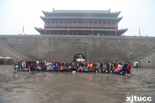 西安交通大學城市學院院團委傳媒中心記者受邀參與陜西校媒走城墻系列活動