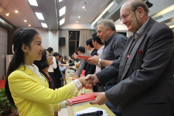 2013“外研社杯”全國英語演講寫作大賽江西賽區復賽在景德鎮陶瓷學院舉行