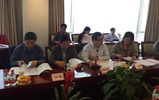 2013年全國(guó)高校紡織工程專業(yè)教學(xué)院長(zhǎng)聯(lián)席會(huì)議在東華大學(xué)召開(kāi)