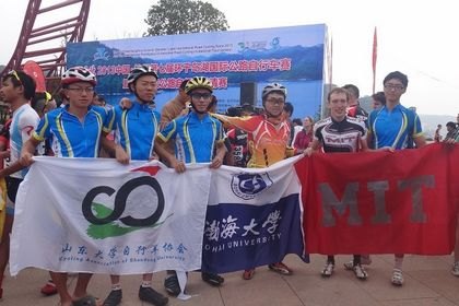 ܇f(xi)꠆TͬW2013Їh(hun)ǧuHУ·܇Ոِȡüѿ