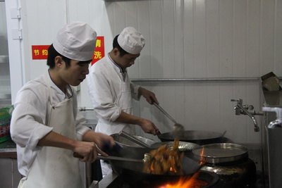 飲食服務(wù)中心舉行第十三屆全員烹飪大賽