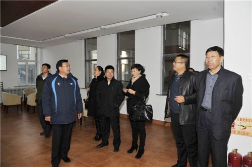 LСУِ߾OzMWRLWԺz鿼