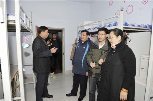 LСУِ߾OzMWRLWԺz鿼