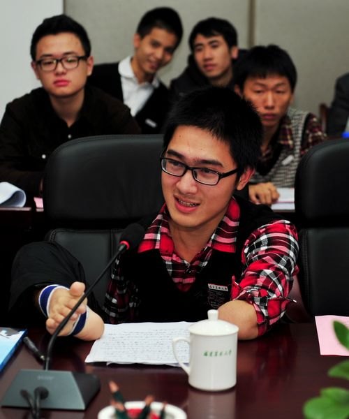 福建農林大學召開校園劇《上大學》觀后座談會