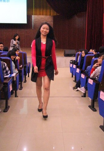 畢業(yè)生就業(yè):入職第一步  形象是關(guān)鍵