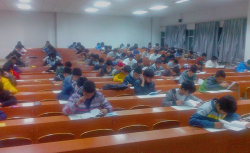 機械工程系組織學(xué)生手冊考試