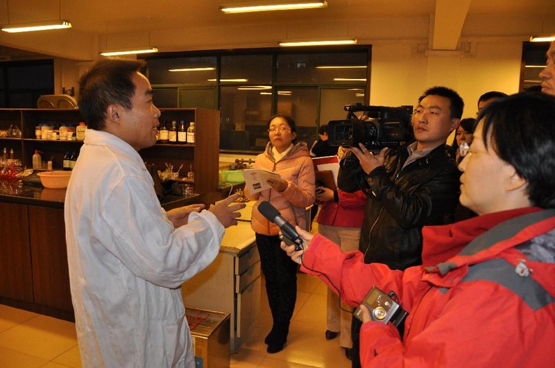 省委人才辦帶領(lǐng)多家媒體來(lái)校就人才工作進(jìn)行調(diào)研采訪(fǎng)