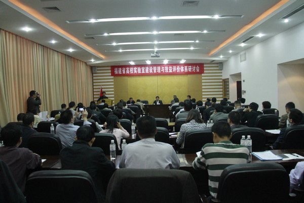 УI(lng)(do)ϯʡУ(sh)(yn)ҽO(sh)cЧu(png)r(ji)wϵӑ(hu)