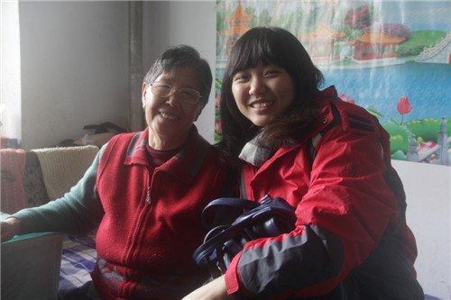 建筑與規劃學院踐行社開展“關愛老人”愛心活動