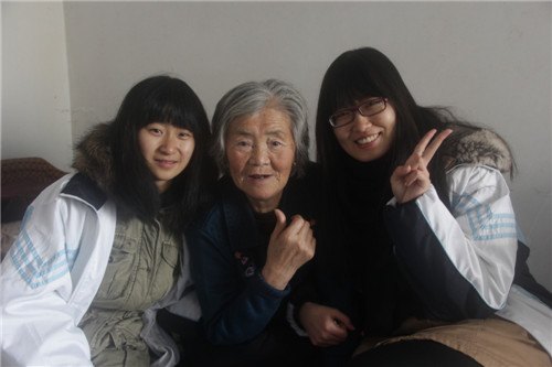 建筑與規劃學院踐行社開展“關愛老人”愛心活動