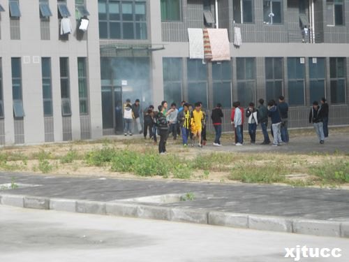 西安交通大學城市學院組織開展2013年“11.9消防日”宣教周活動