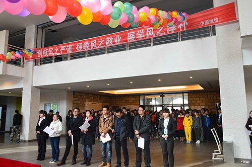 電氣信息學院分團委舉辦英語書法比賽