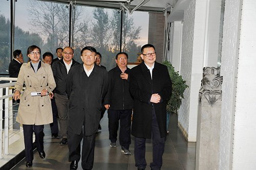 中國民辦教育協會會長王佐書蒞臨長春建筑學院參觀考察