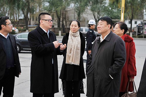 中國民辦教育協會會長王佐書蒞臨長春建筑學院參觀考察