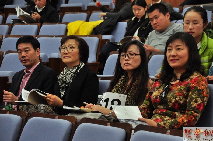 “2013·大匠之門”高校師生藝術(shù)作品拍賣會圓滿落幕